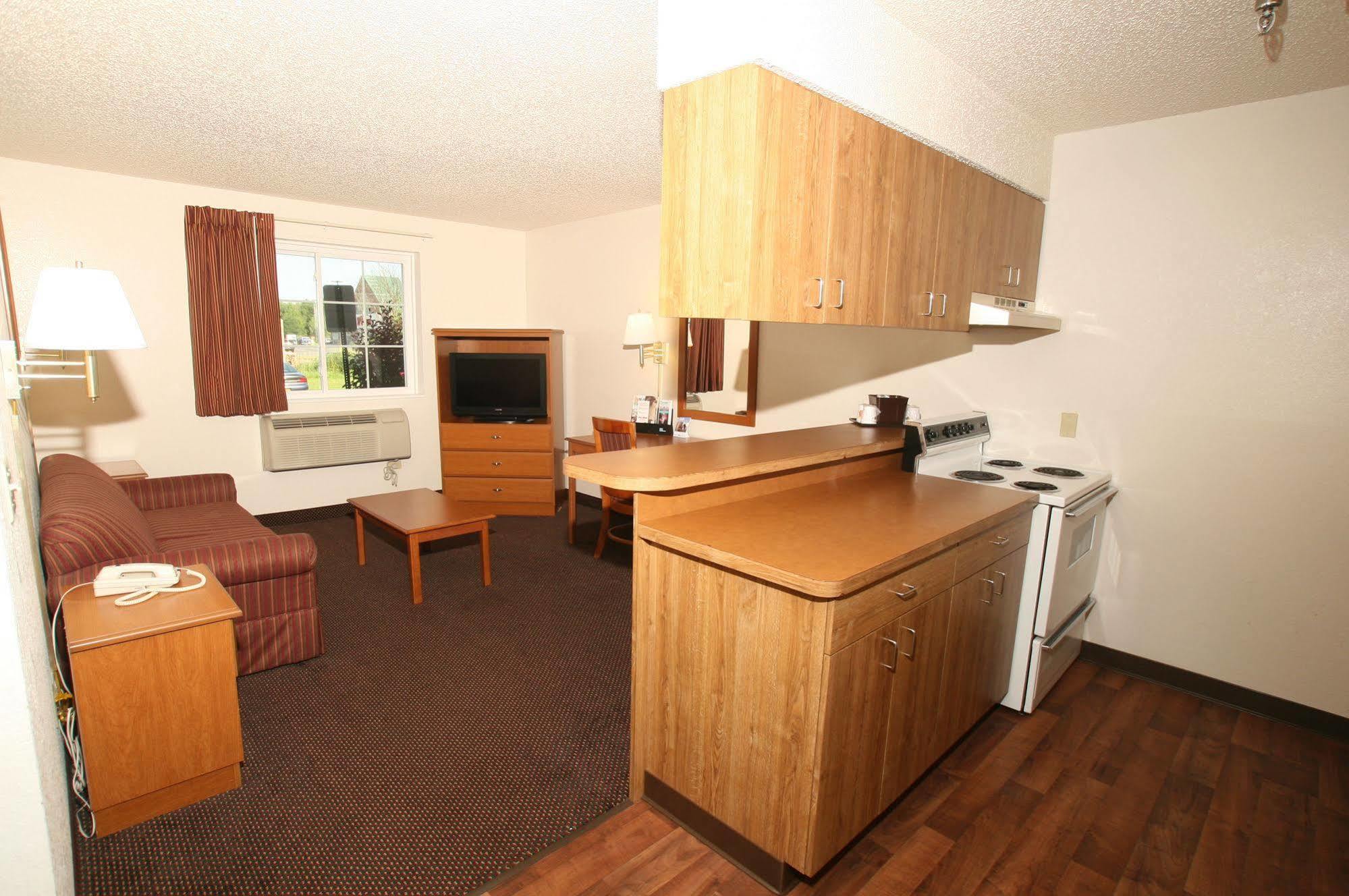 Super 8 By Wyndham Pulaski Extérieur photo
