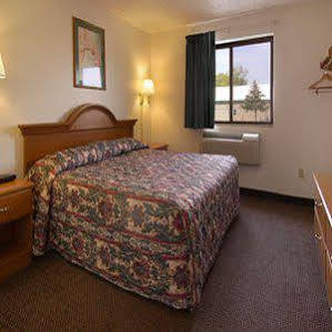 Super 8 By Wyndham Pulaski Extérieur photo